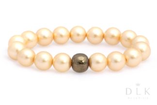 Bracelet “shell with hematite”