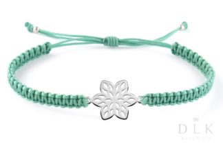 String bracelet “Emerald macrame with flower”