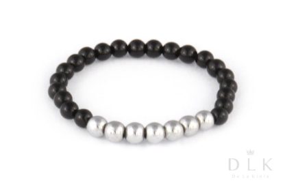 Elastic ring made of onyx with a strap of silver hematite