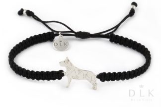Bracelet with amstaff silver on a black macrame