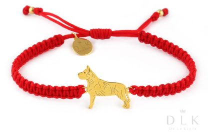 Bracelet with amstaff golden on a red macrame