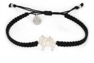 Bracelet with spitz silver on a black macrame
